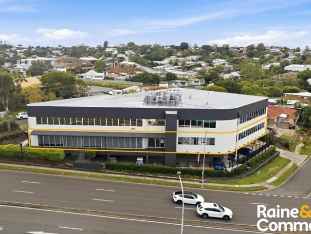 Office for rent in Toombul, Queensland