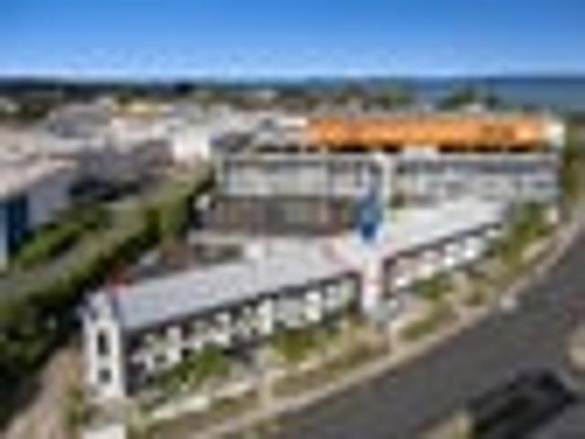 Apartment for sale in Whangaparaoa