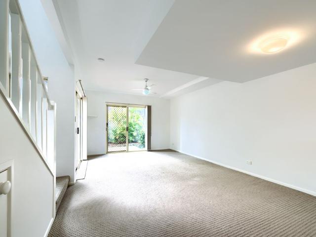Townhouse for rent in Kings Creek, Queensland
