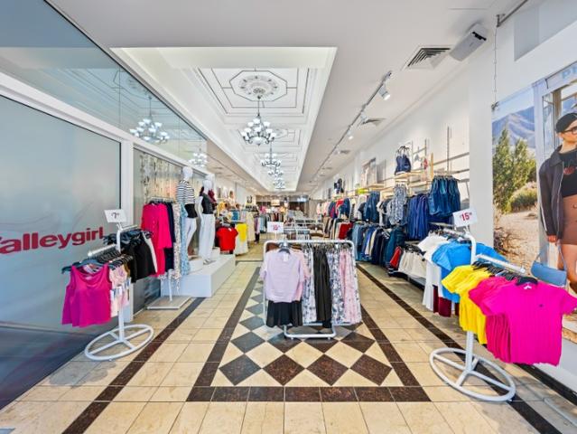 Retail for rent in Toombul, Queensland