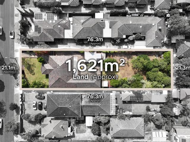 House for sale in Carnegie