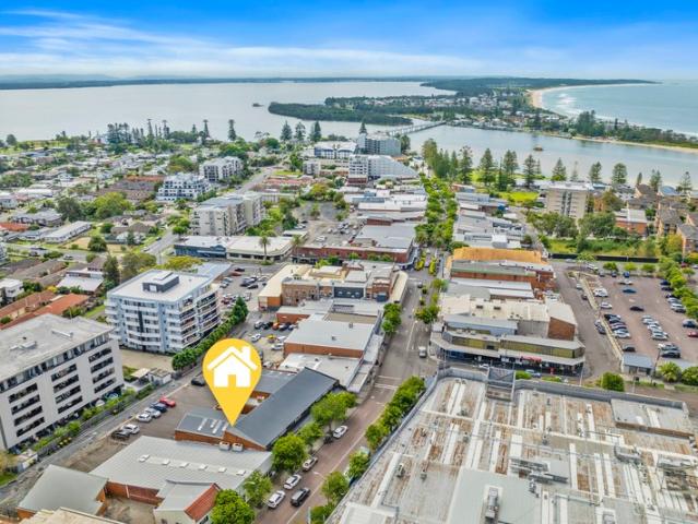 Retail for rent in The Entrance, New South Wales