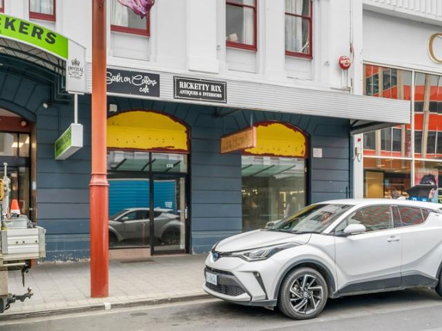 Showroom for rent in Hobart