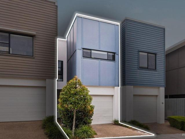 Townhouse for sale in Toombul, Queensland