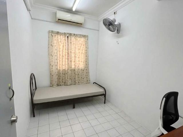 Room for rent in Petaling, Damansara Damai