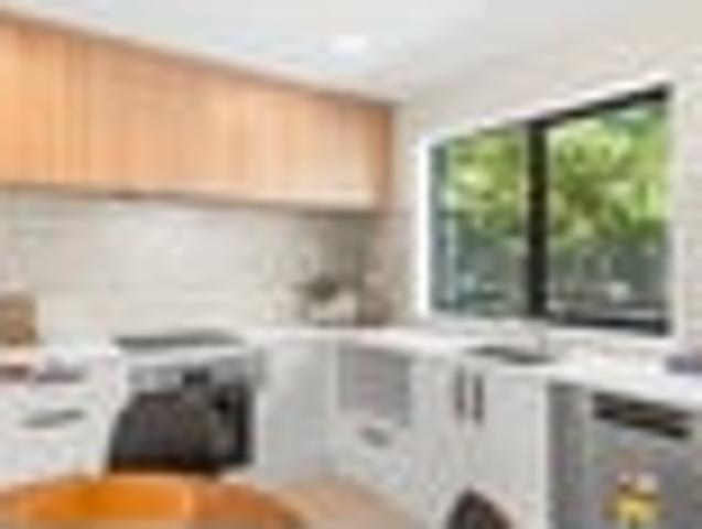 Townhouse for sale in Heathcote, Canterbury