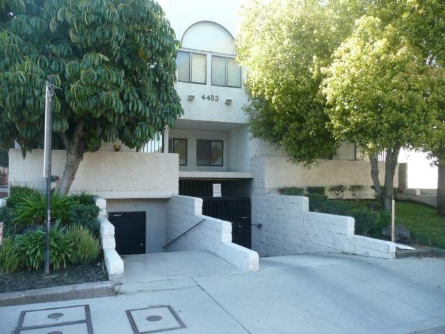Room for rent in Sherman Oaks Neighborhood Council District, Canoga Park