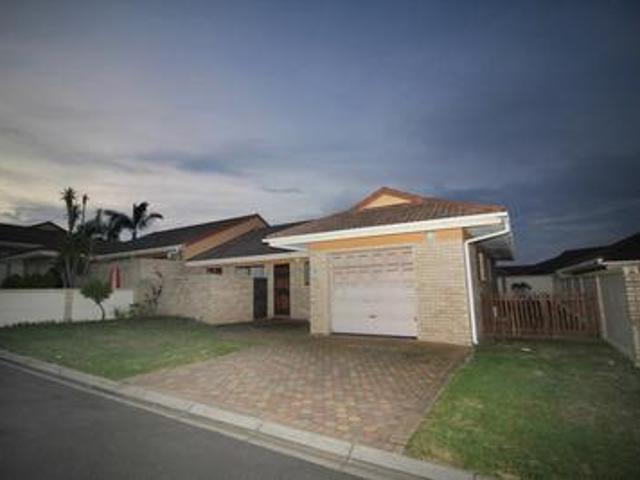 Townhouse for sale in Groot Brak Rivier, Western Cape