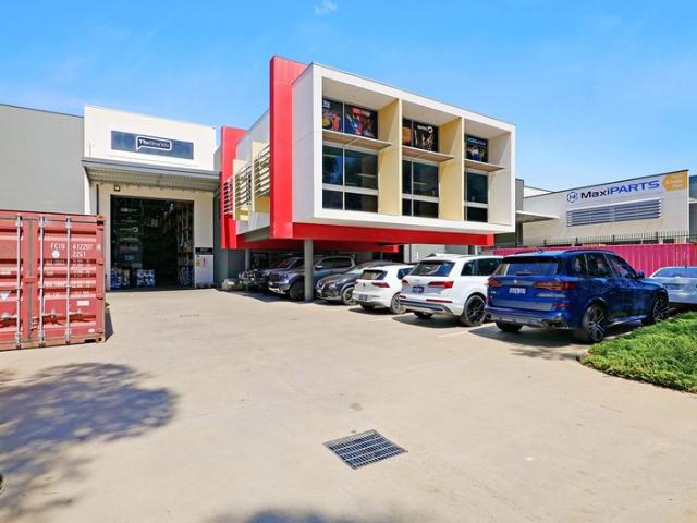 Warehouse for rent in Bibra Lake, Western Australia