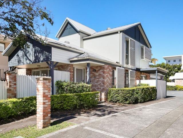 Townhouse for sale in Fernbrook, Queensland