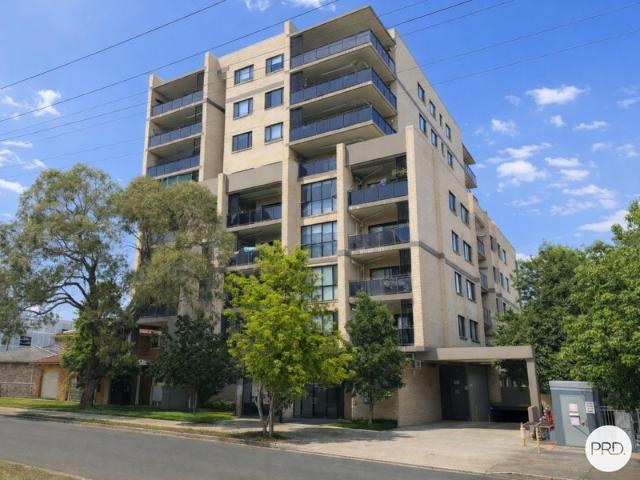 Retail for rent in Sydney, New South Wales
