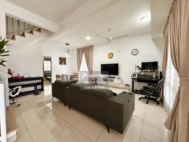 Shop for sale in Taman Molek, Johor Bahru