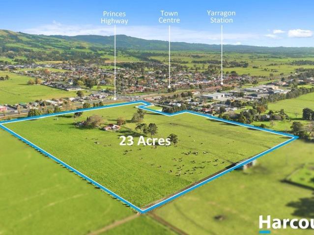 Cottage for sale in Allambee, Victoria