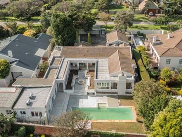 House for sale in Gqeberha (Port Elizabeth), Nelson Mandela Bay Metropolitan Municipality