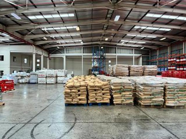 Commercial for rent in Port Elizabeth, Eastern Cape