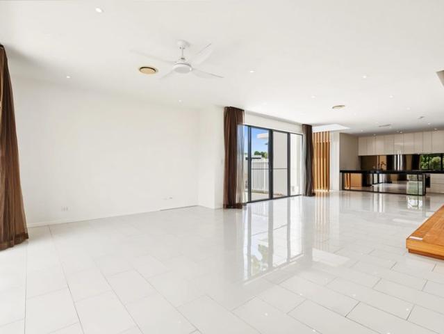 House for rent in Hope Island, Gold Coast City