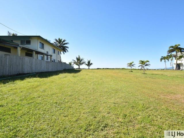 Land for sale in Tully Heads, Queensland