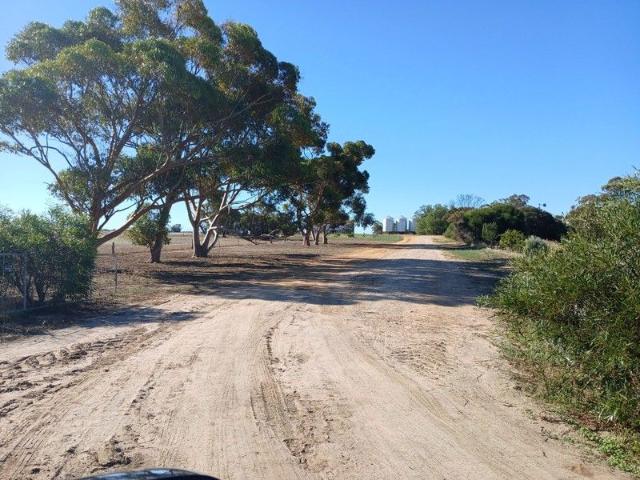 Cottage for sale in Broughton, Victoria