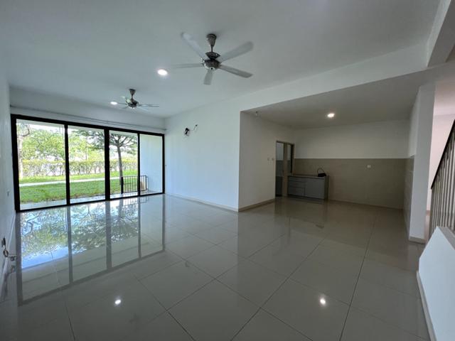 Townhouse for rent in Petaling, Alam Impian