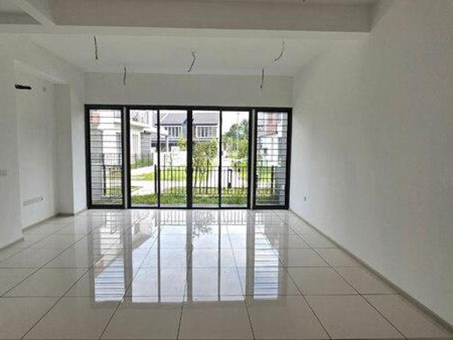 Townhouse for sale in Petaling, Alam Impian