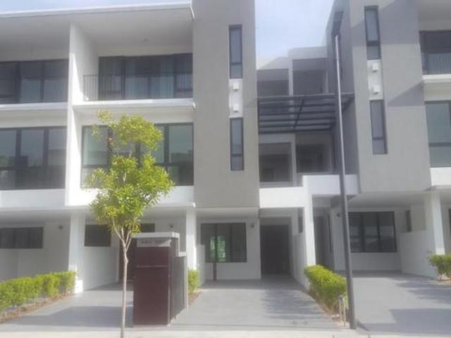 Townhouse for sale in Petaling, Alam Impian