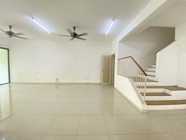 Townhouse for sale in Petaling, Alam Impian