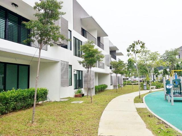 Townhouse for sale in Petaling, Alam Impian