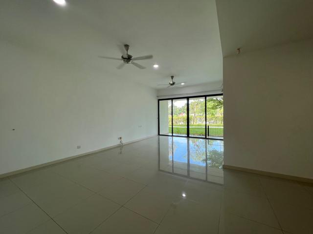 Townhouse for sale in Petaling, Alam Impian