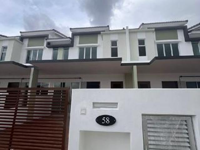Terraced House for sale in Tanjong Sepat, Selangor