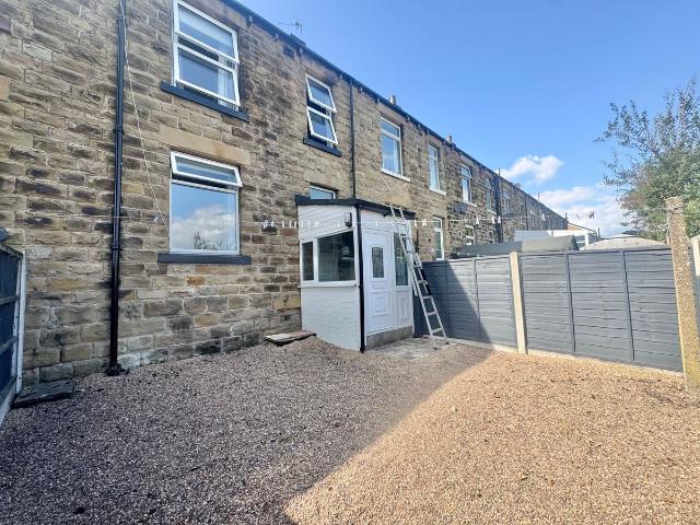 Apartment for rent in Batley, West Yorkshire
