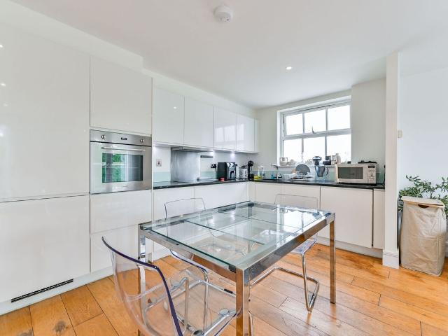 Apartment for rent in Primrose Hill, Greater London