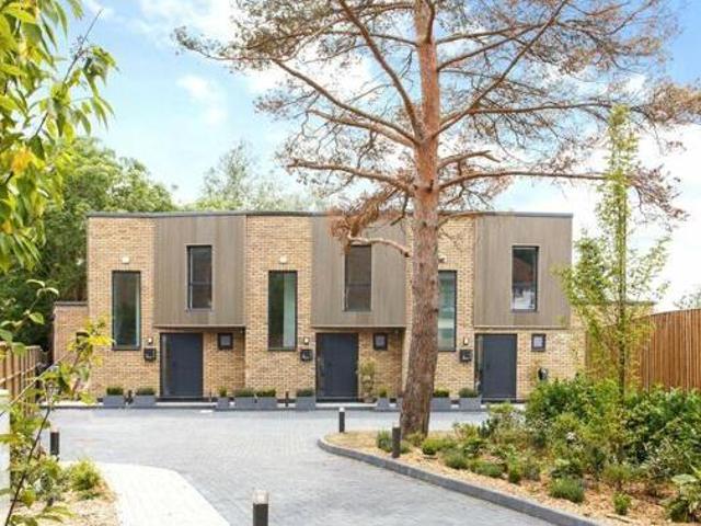 House for sale in Greater London
