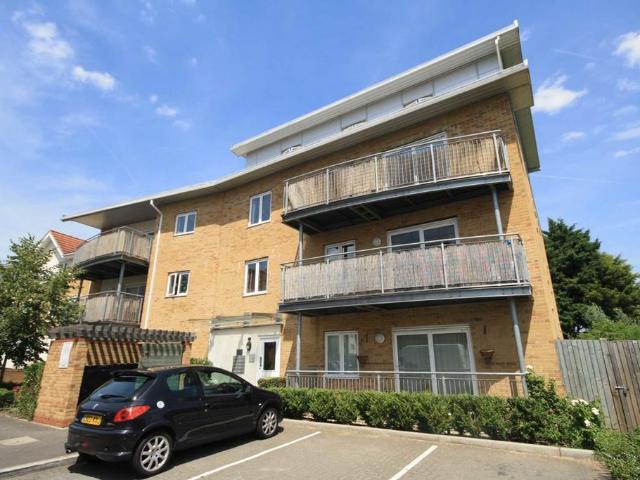 Apartment for rent in London Borough of Hounslow, Spring Grove