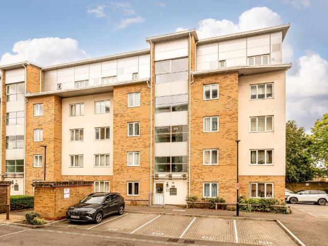 Apartment for rent in London Borough of Hounslow, Spring Grove