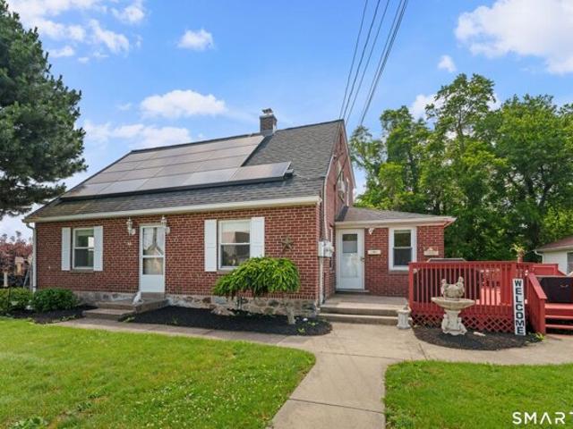 House for sale in Waterbury, Connecticut