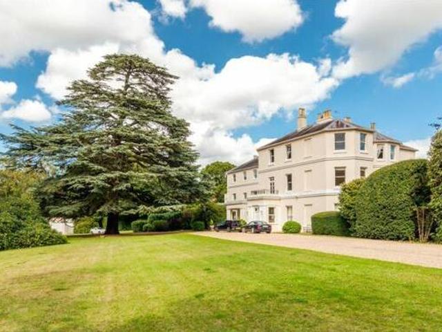 House for sale in Ascot