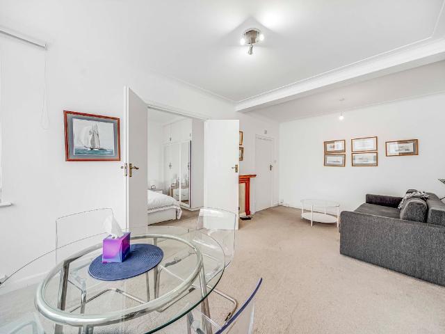 Apartment for rent in St. John's Wood, Greater London