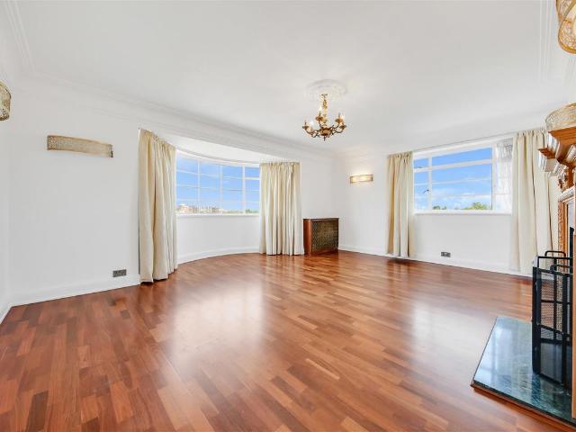 Apartment for rent in St. John's Wood, Greater London