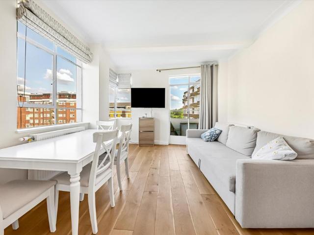 Apartment for rent in St. John's Wood, Greater London
