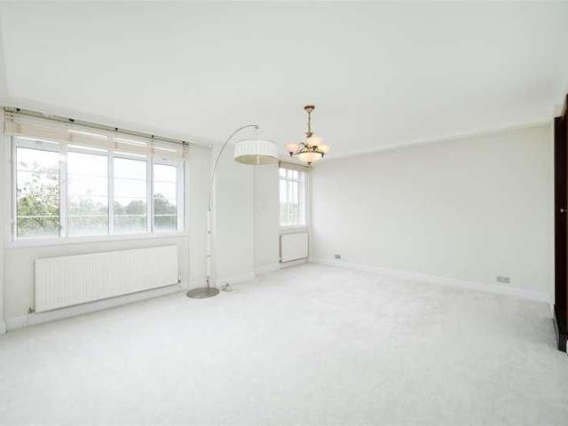 Apartment for rent in St. John's Wood, Greater London