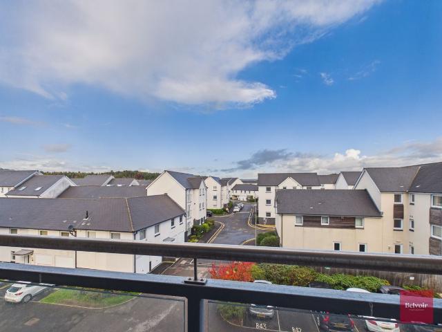 Apartment for rent in Pentre-chwyth, Swansea