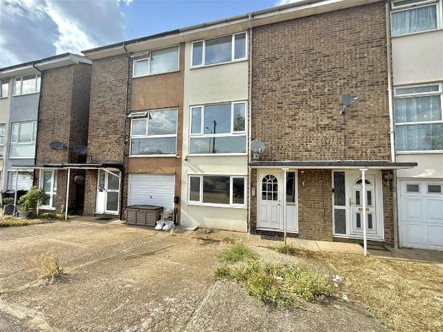 House for rent in Alton Barnes, Essex