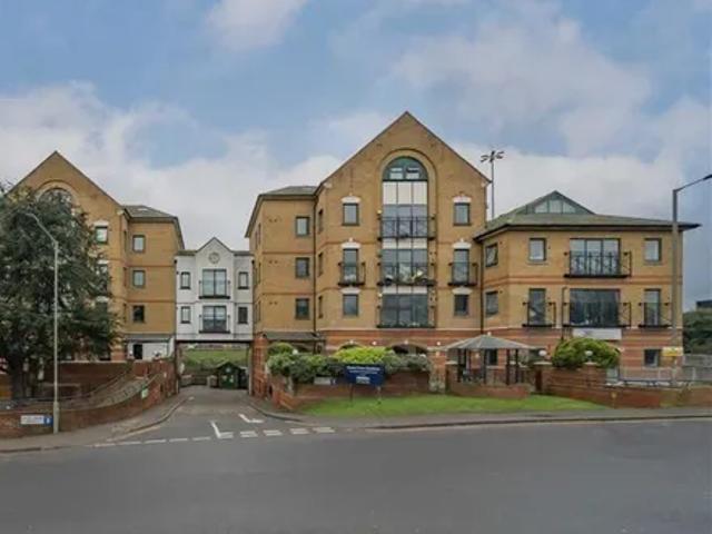 Apartment for rent in Brent Cross, Greater London