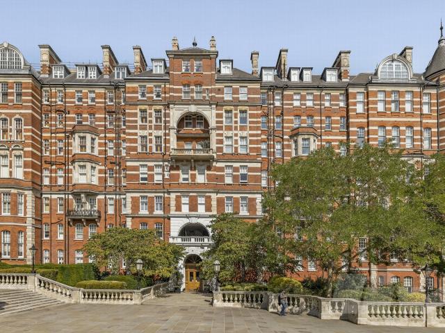 Apartment for rent in Knightsbridge, Greater London