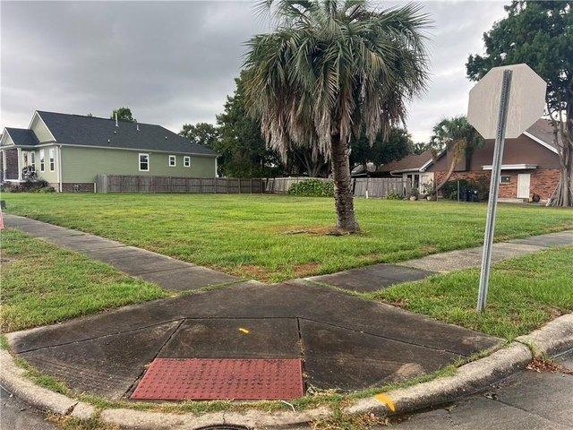 Land for sale in Chalmette, Louisiana