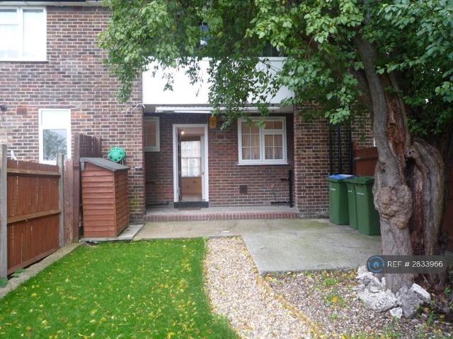 Apartment for rent in Charlton, Greater London