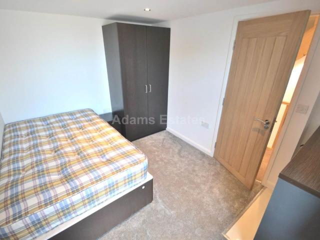 Room for rent in Battle, Reading