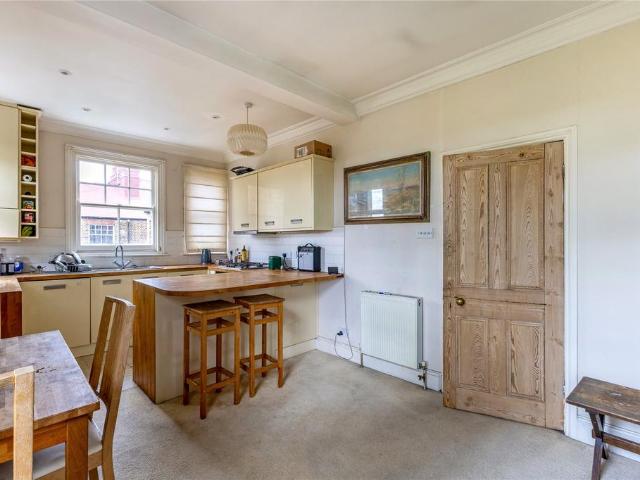 Apartment for rent in Battersea, Greater London