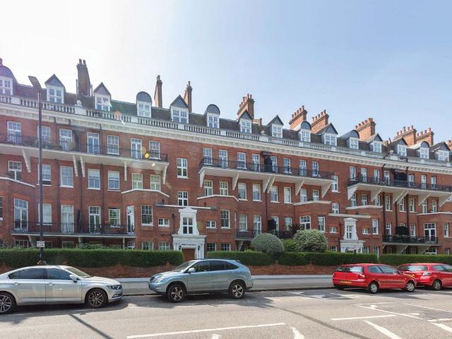 Apartment for rent in Battersea, Greater London