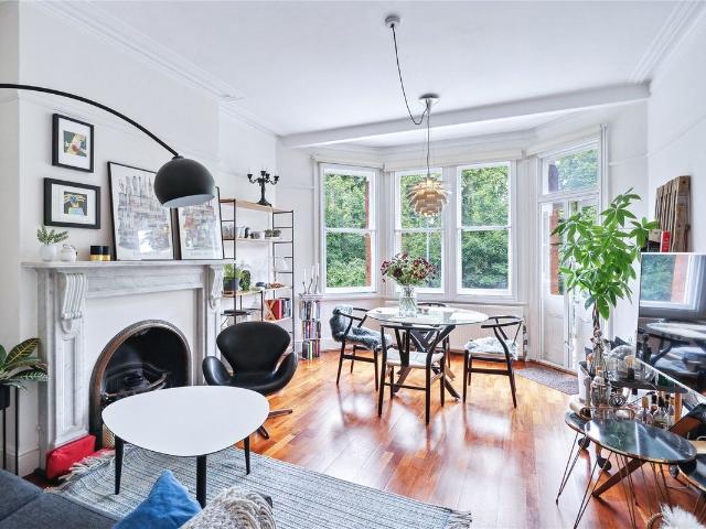 Apartment for rent in Battersea, Greater London